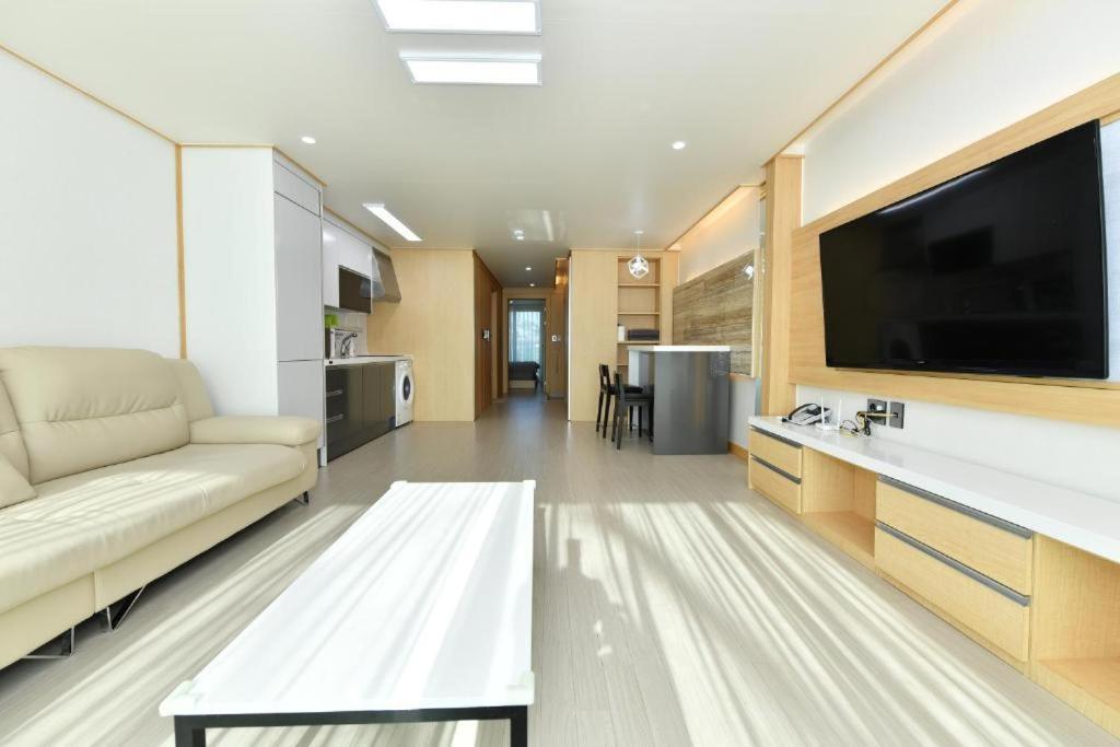 Sokcho Daemyung Heidi Pension מראה חיצוני תמונה